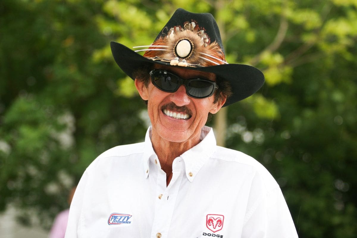 Richard Petty Predicts 2024 NASCAR Cup Series Champion 3