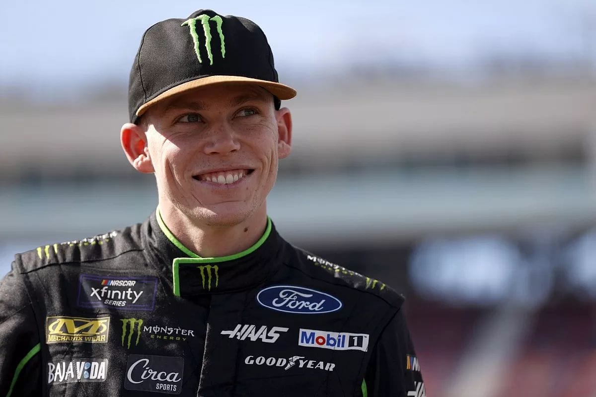 Riley Herbst Publicly Backs Tony Stewart 1