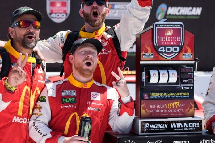 Tyler Reddick's Thrilling Last-Lap Victory 1