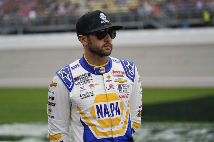 Chase Elliott Shows True Colors as Braves Fan 3