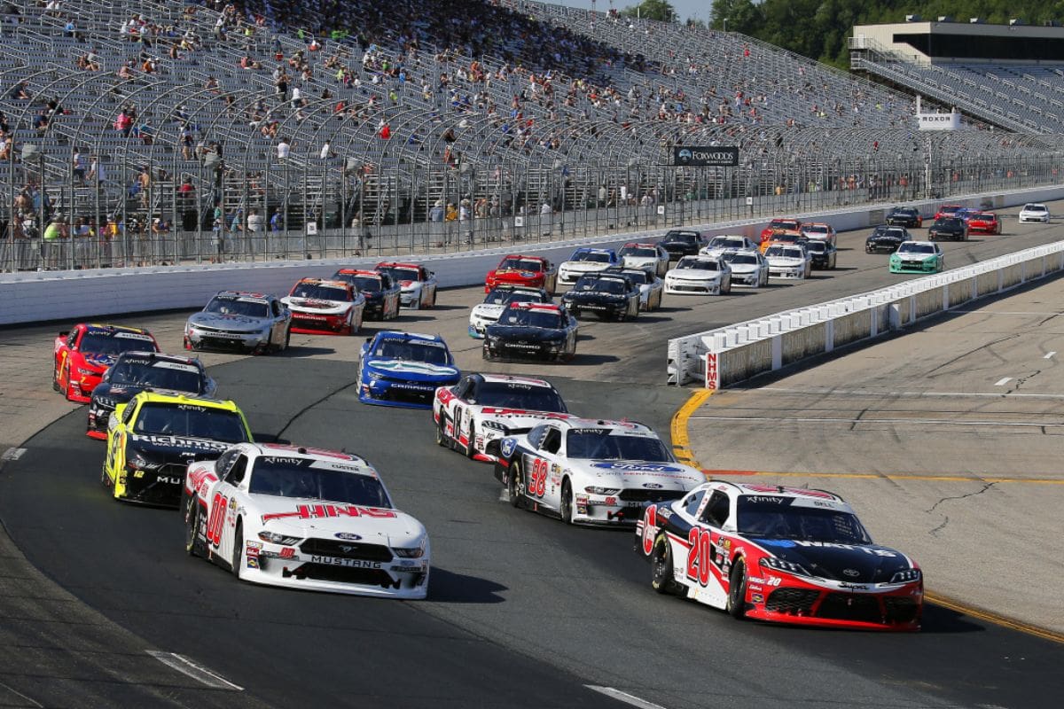 Olympic Gold Medalist Waves Green Flag at Daytona 3