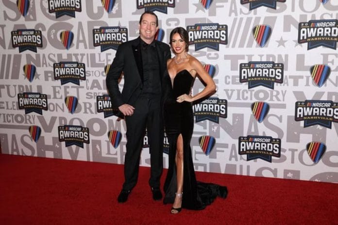 Samantha Busch Stuns With Dazzling Fashion3