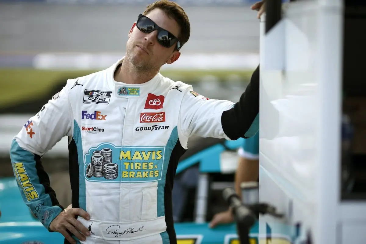 NASCAR Drivers Fight for Survival in Martinsville 2
