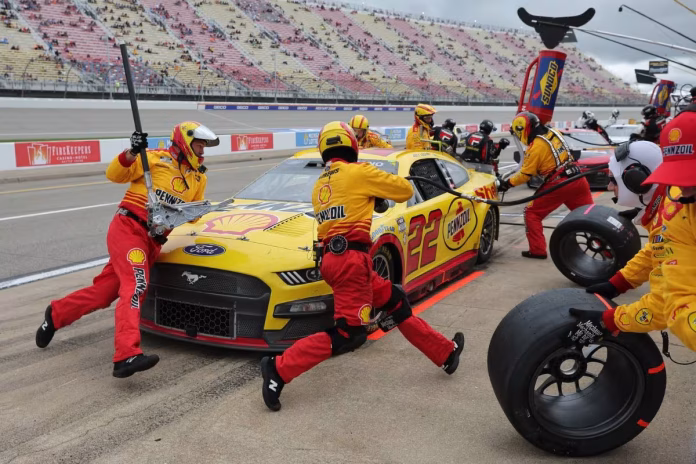 How Pit Crew Helmets Are Customized