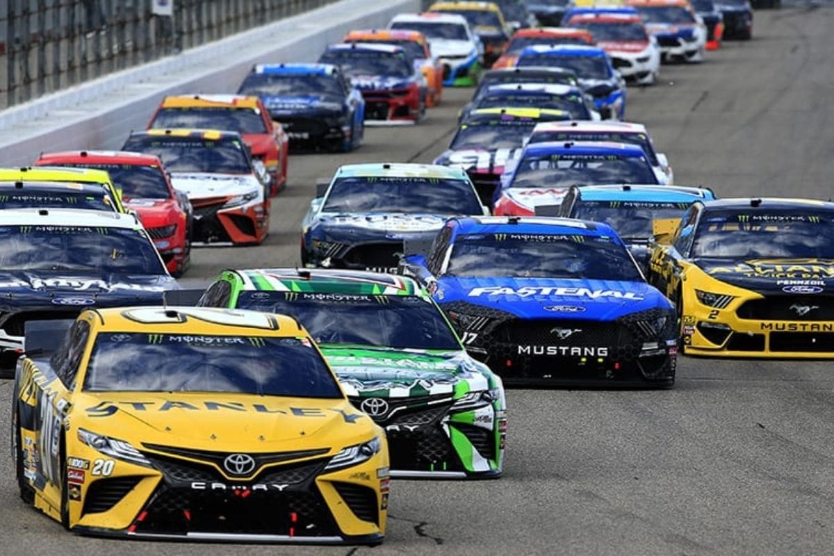 Joey Logano and Ryan Blaney’s Overtime Victory 1