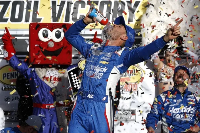 Kyle Larson's Late-Night Meet and Greet