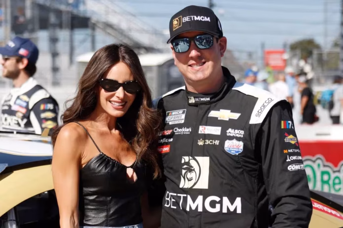 Kyle Busch’S Wife Takes Aim at Apple 3