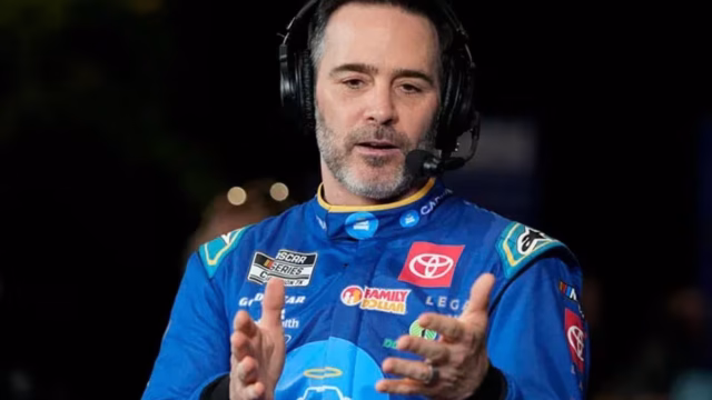 Jimmie Johnson's Scandalous Pit Crew Swap 3