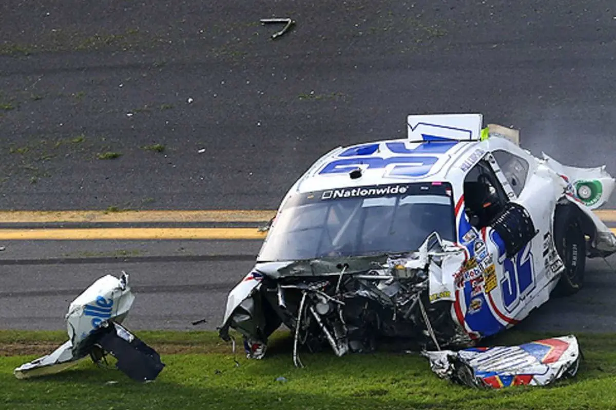 28 Fans Injured in Kyle Larson’s Devastating Daytona Crash