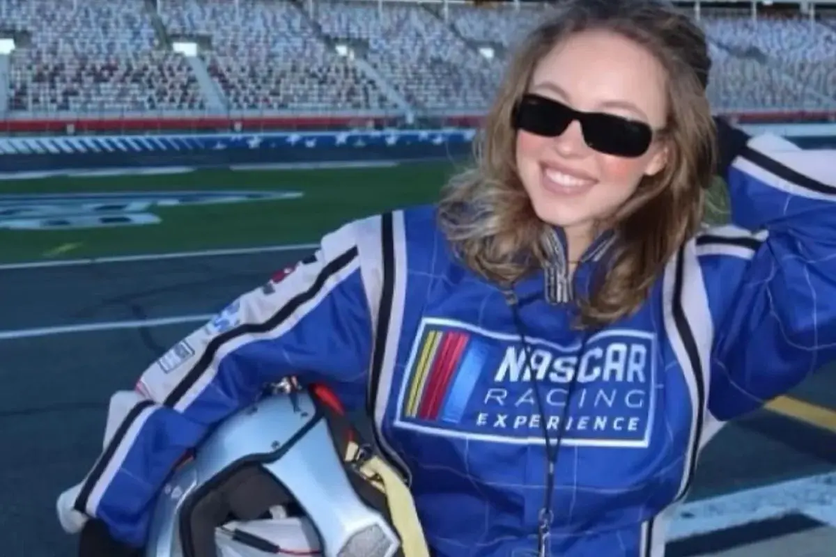 Hollywood Star Takes NASCAR Experience