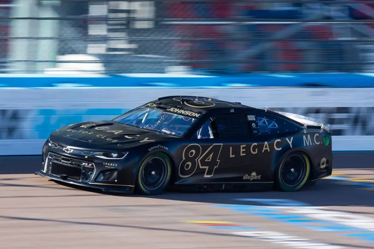 LEGACY MOTOR CLUB Partners With Newmar 1