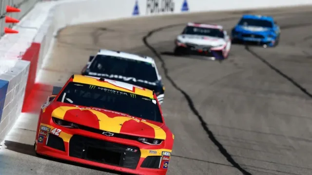 Leigh Diffey Faces Early NASCAR Hate 3