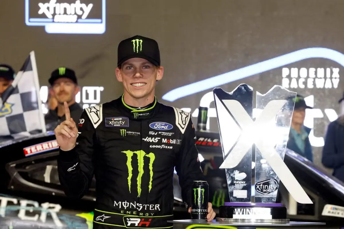 Riley Herbst Wins Baja 1000 Again 3