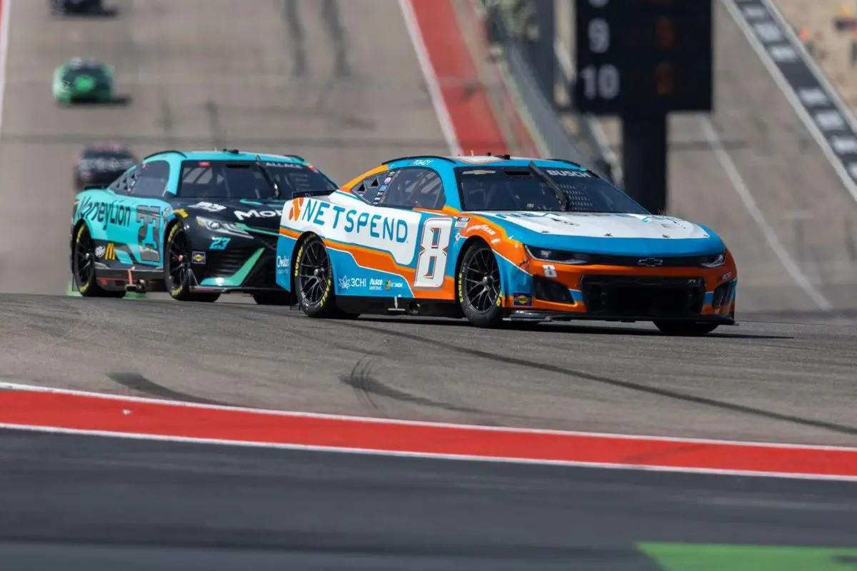 How NASCAR Drivers Stay Hydrated During a Race 1