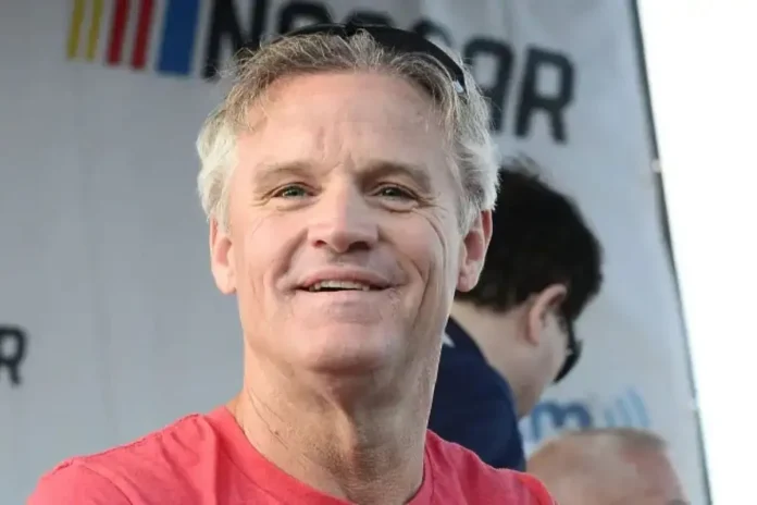 Kenny Wallace Takes a Hilarious Jab
