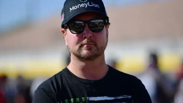 Kurt Busch Brings Christmas Joy to a Lucky Fan