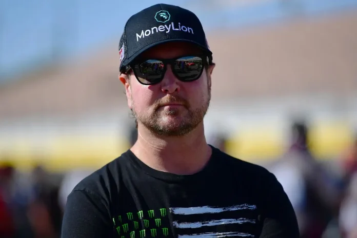 Kurt Busch Brings Christmas Joy to a Lucky Fan