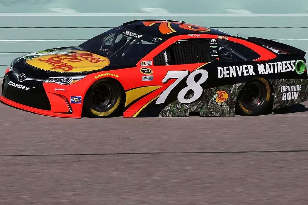 Martin Truex Jr. Pulled Off His 2017 Championship 3