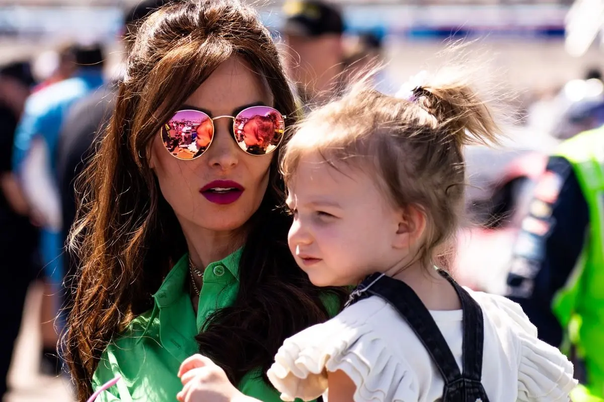 Samantha Busch's Daughter Rejects Mom's Fashion 1