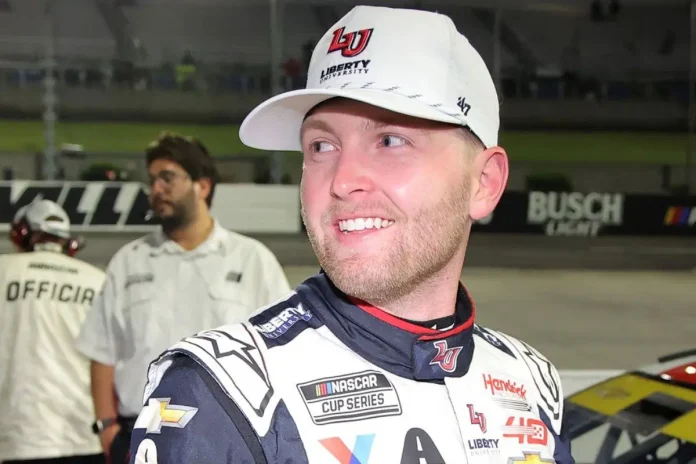 William Byron Joins Dave Portnoy's Christmas Mission