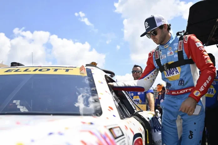 Chase Elliott's Return to Grassroots Racing Chase Elliott's Return to Grassroots Racing