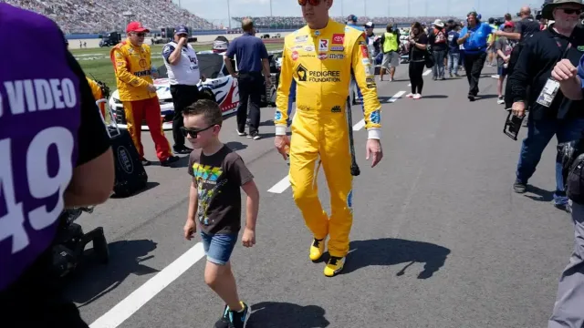 Fans Rally Behind 'Nervous' Dad Kyle Busch