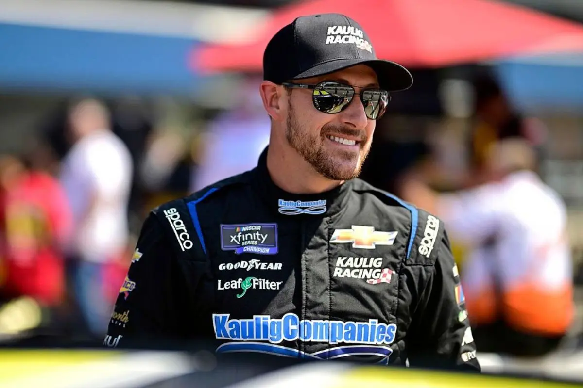 Joshua Graham Teams up With Daniel Hemric