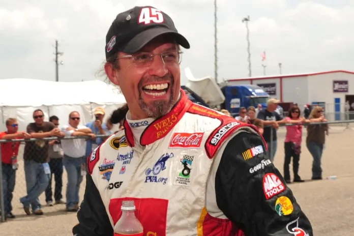Kyle Petty Honors NASCAR's Roots at Bowman Gray