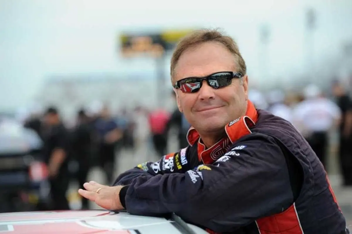Mike Wallace Makes Health a Priority Over Daytona 500 Glory