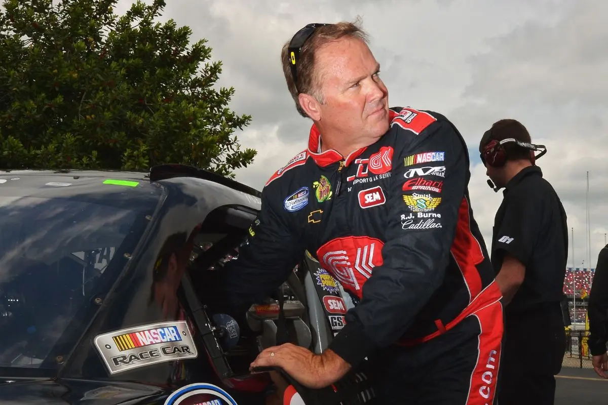 Mike Wallace Really Quit Racing