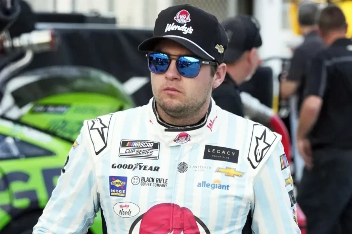 Noah Gragson Sparks Relationship Rumors