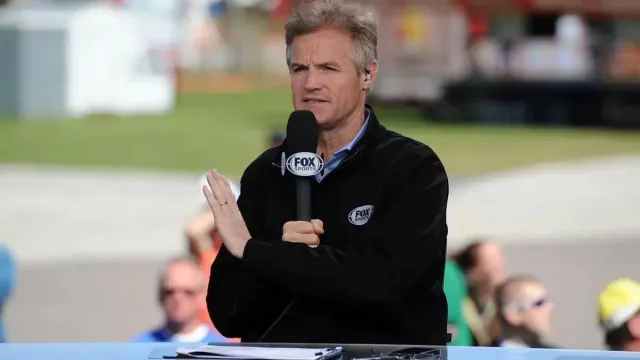 Kenny Wallace Calls Emergency Press Conference