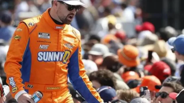 NASCAR Fans Furious at Ricky Stenhouse Jr.