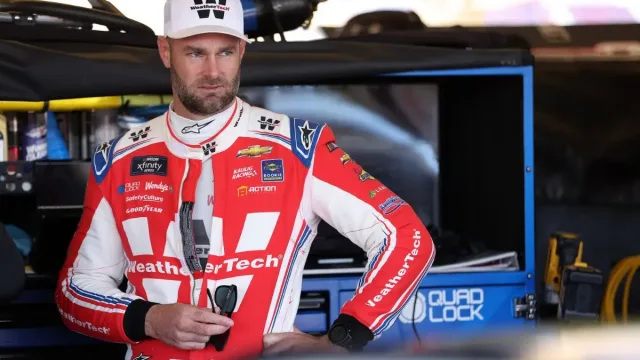 Shane Van Gisbergen Reacts to Brutal Phoenix Crash