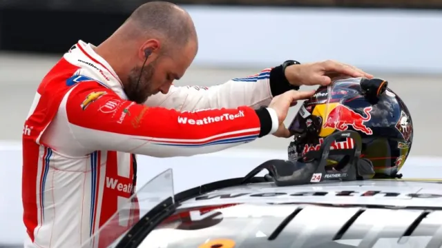 Shane Van Gisbergen's Victory Hopes Crushed