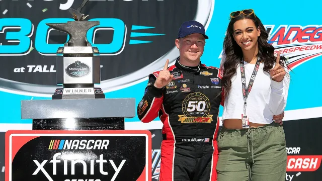 Tyler Reddick honors wife Alexa at Texas Motor Speedway
