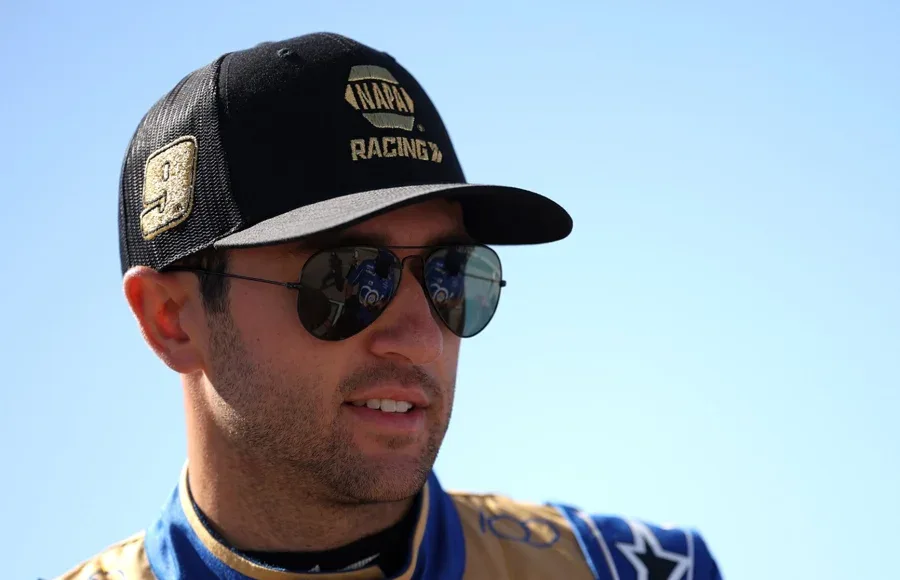 Chase Elliott Kansas Speedway pit road mistake and finish