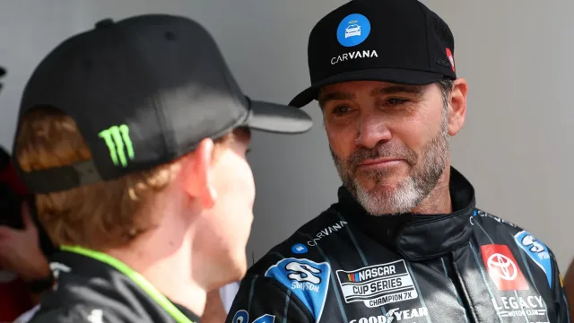 Jimmie Johnson nears 700th NASCAR start at Charlotte