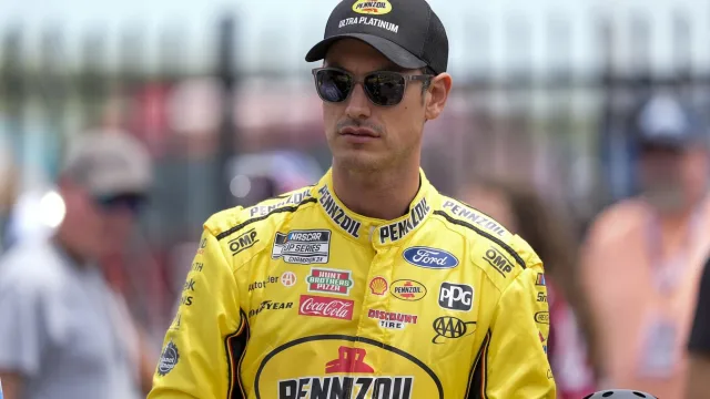 Joey Logano closing laps strategy at Coca-Cola 600