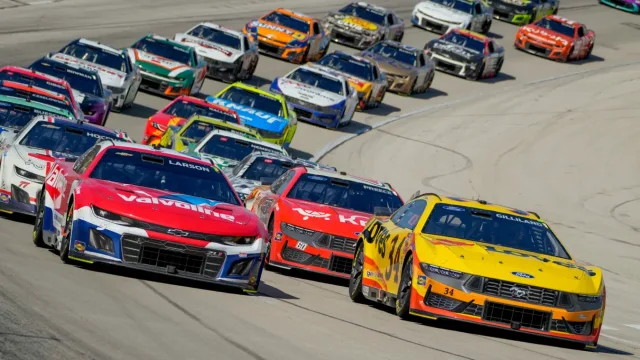 Kyle Larson loses Texas race after restart controversy