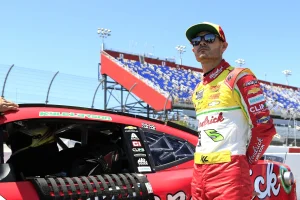 Kyle Larson reveals Texas race strategy to rivals—costs himself Cup win after Xfinity show at Texas Motor Speedway