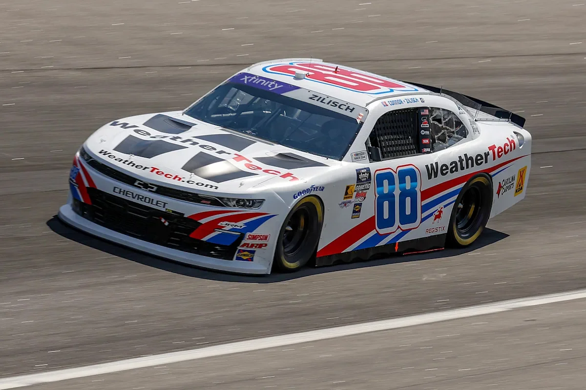 Kyle Larson substitutes for injured Connor Zilisch in Xfinity race