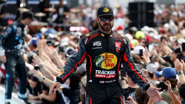 Martin Truex Jr record-breaking Coca-Cola 600 performance