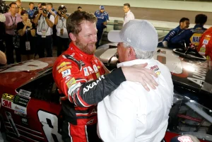 Rick Hendrick supports Dale Earnhardt Jr. after driver crash shakes NASCAR—Kyle Larson steps in to help team