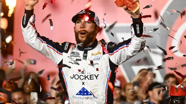 Ross Chastain retrieves stolen winning hat after Coca-Cola 600 victory