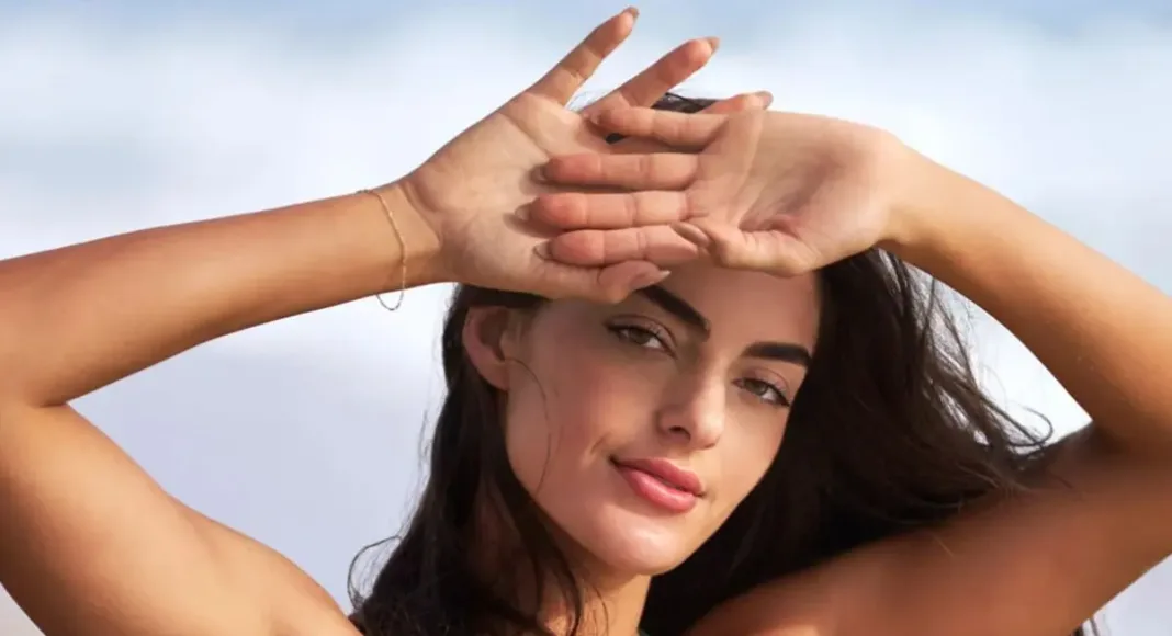 Toni Breidinger’s Swimsuit Photoshoot