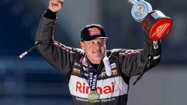 Tony Stewart NASCAR streak ended by 2013 crash