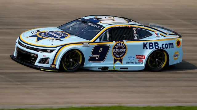 Chase Elliott advocates increased NASCAR horsepower for short tracks