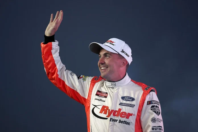 Frankie Muniz breaks slump with strong Michigan Truck Series finish