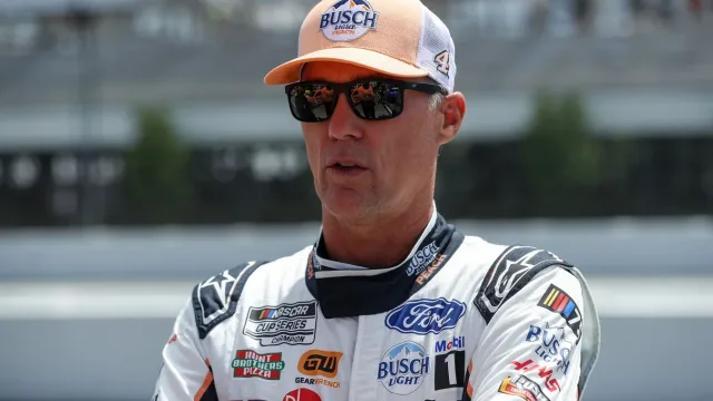 Kevin Harvick predicts Joey Logano to win Michigan NASCAR Cup race